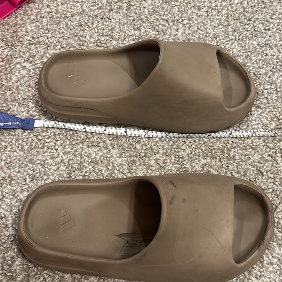 Adidas Yeezy Slides Brown Slip On Sandal Shoes AS IS - Picture 11 of 14